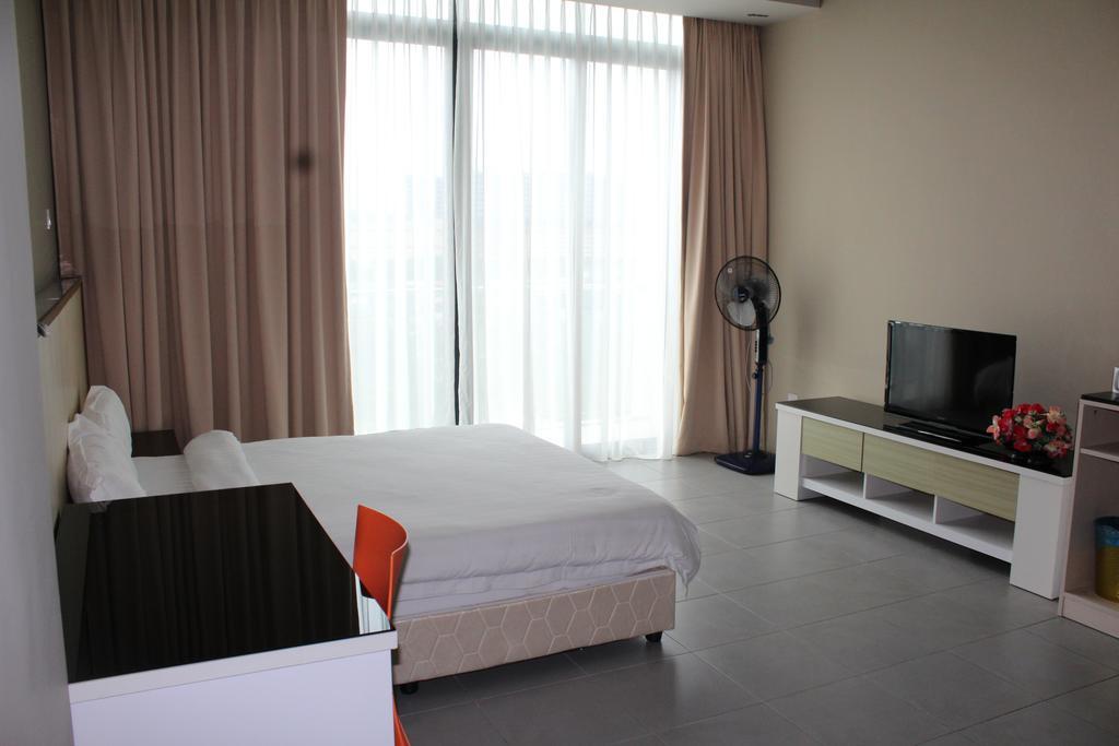 Tribeca Suites Kuching Ngoại thất bức ảnh