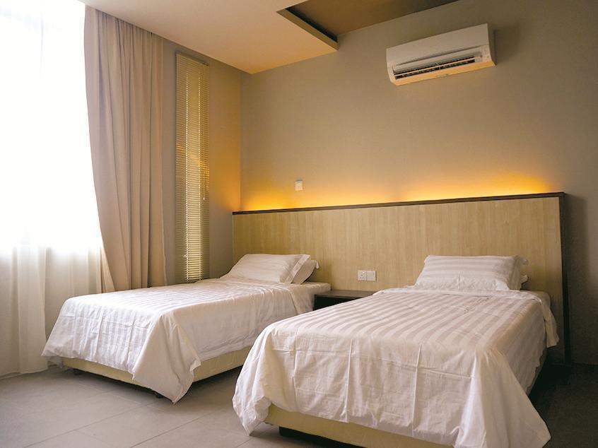 Tribeca Suites Kuching Ngoại thất bức ảnh