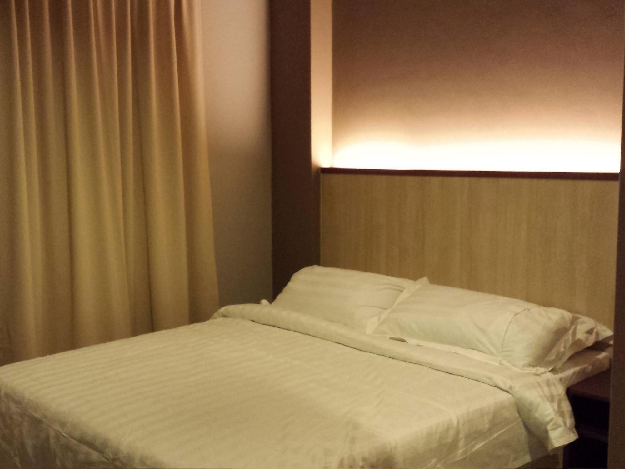 Tribeca Suites Kuching Ngoại thất bức ảnh