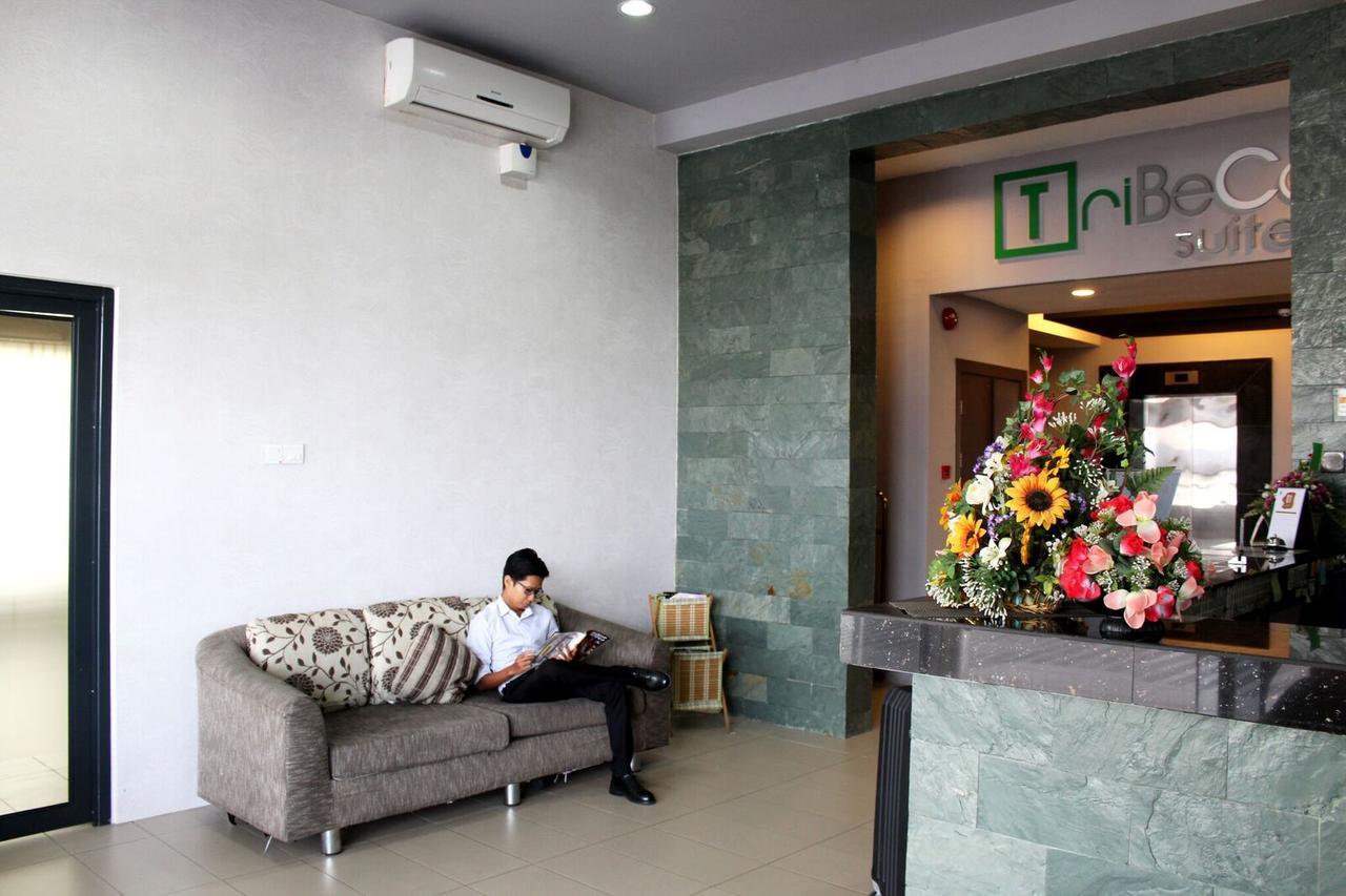 Tribeca Suites Kuching Ngoại thất bức ảnh