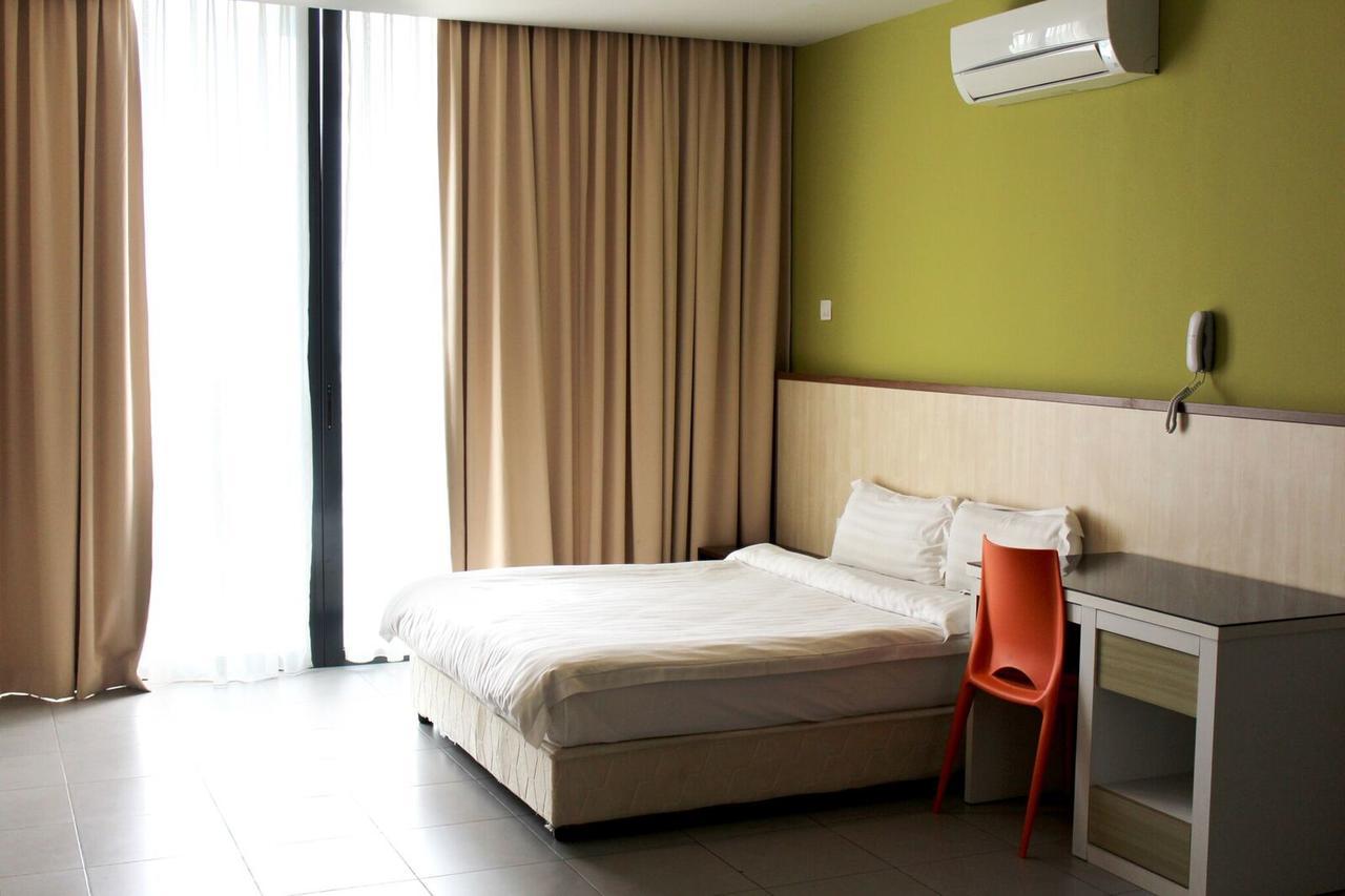 Tribeca Suites Kuching Ngoại thất bức ảnh