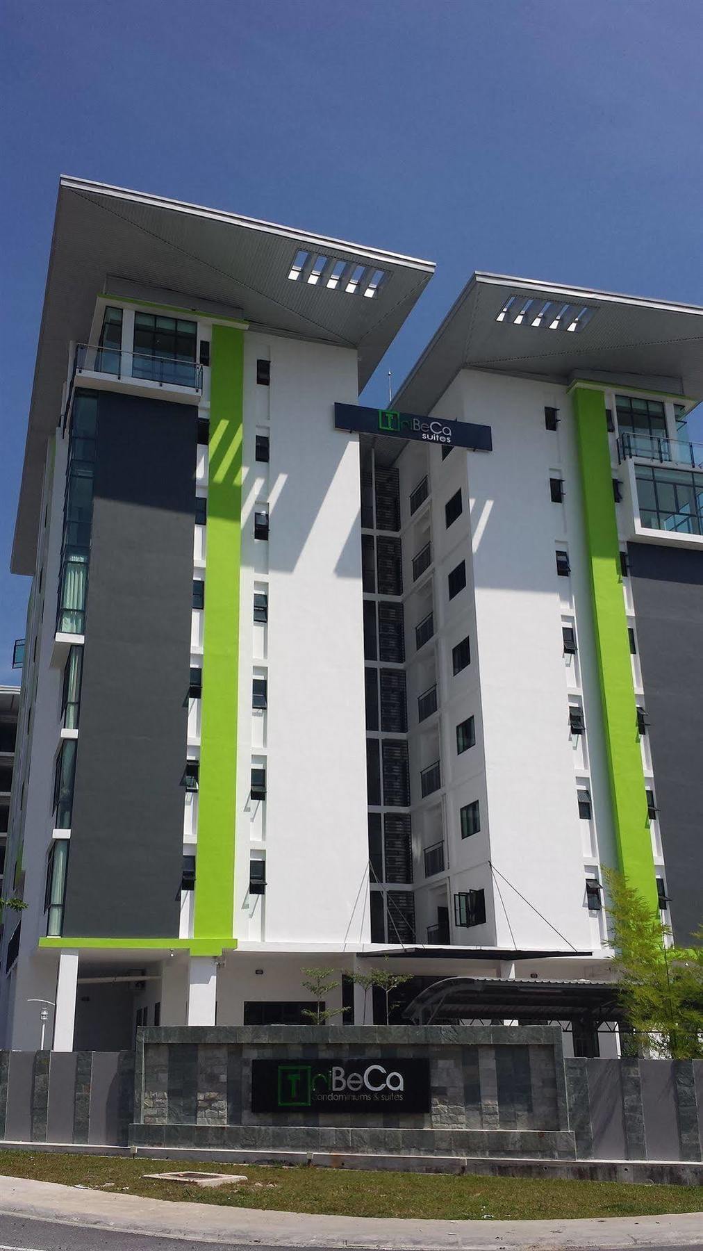 Tribeca Suites Kuching Ngoại thất bức ảnh